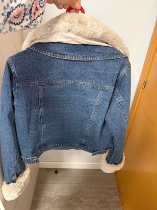 Chaqueta vaquera forrada de pelo