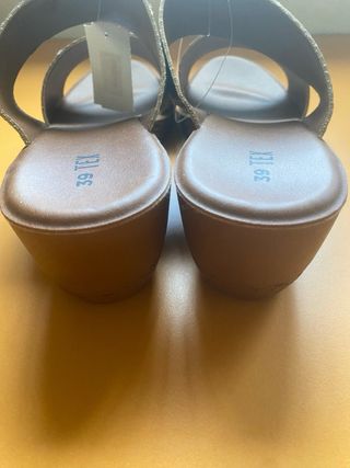 Zuecos verano cobre metalizado talla 39