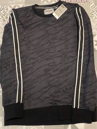 Sudadera Jack & Jones fina gris y negra