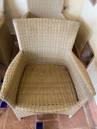 4 Sillones de Plástico Beige