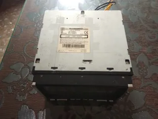 Radio Pantalla Clarion Plata