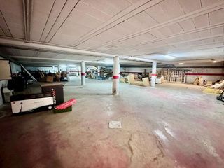 Nave industrial en venta en Valdepeñas