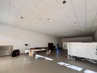 Nave industrial en venta en Valdepeñas