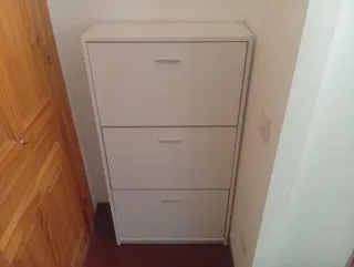 Zapatero blanco de madera