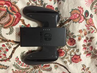 Nintendo Switch + Mario Kart 8 Deluxe