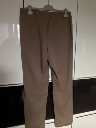 Pantaloni jogger taglia M