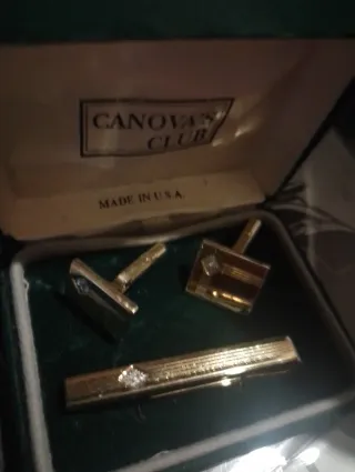 Juego Gemelos y Pisacorbatas Canova's Club Oro