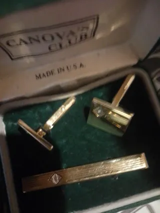 Juego Gemelos y Pisacorbatas Canova's Club Oro