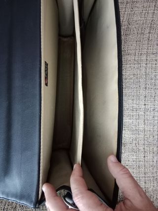 Maletín ejecutivo negro Gabol