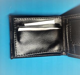 Cartera Louis Vuitton | Elegante y compacta