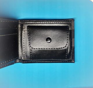 Cartera Louis Vuitton | Elegante y compacta