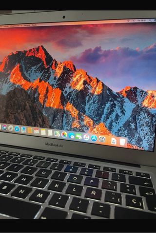 MacBook Air 13” (2017) Plata