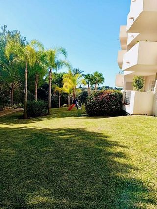 Piso en alquiler en Elviria en Marbella