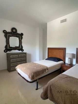 Piso en alquiler en Elviria en Marbella