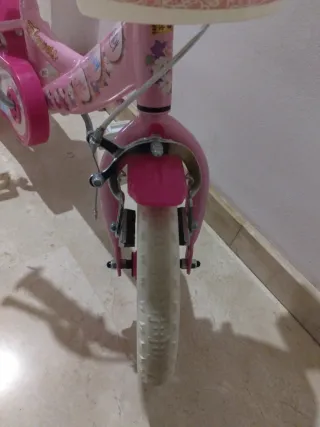 Bicicleta infantil 12 pulgadas ideal para 3 años.