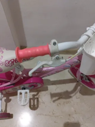 Bicicleta infantil 12 pulgadas ideal para 3 años.