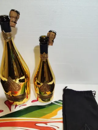 2 bottiglie vuote Armand de Brignac Gold