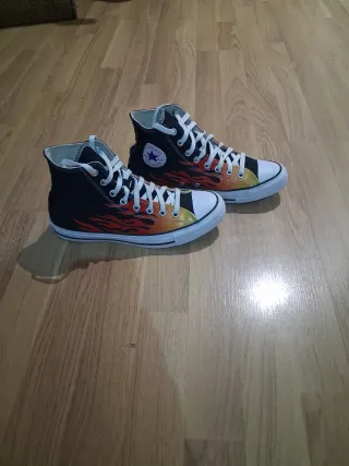 Zapatillas Converse Altas Estampado Llamas