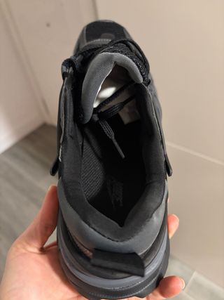 Nike V2k Run negras y grises