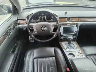 Volkswagen Phaeton 2011