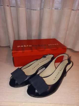 Tacones Stephen Allen Negros Peep Toe