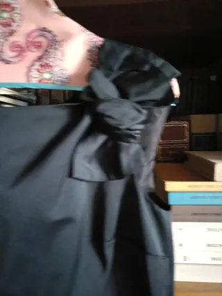 Abito elegante nero in raso con  fiocchi