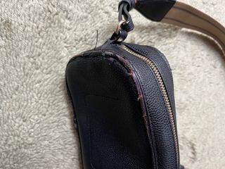 Bolso bandolera negro usado