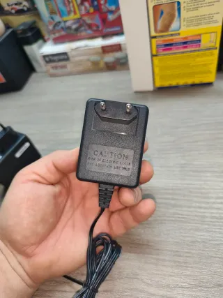 Adaptador LEADER ELECTRONICS INC. LPS 9V