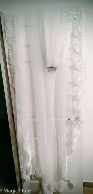 Velo de novia largo 4m con encaje