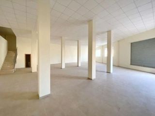 Local comercial en venta en Novelda