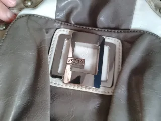 Bolso Guess Original Beige y Gris de piel,