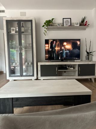 Mueble de salón completo madera y cristal