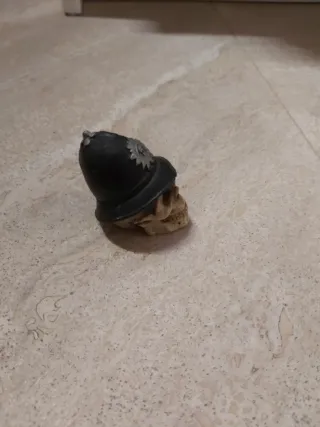 Ferma carta Teschio English Policeman