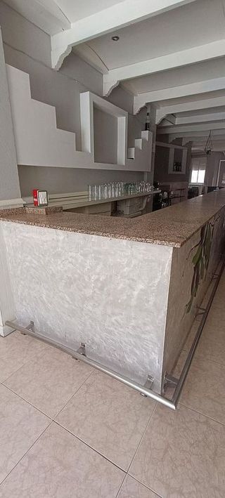 Local comercial en venta en Baena