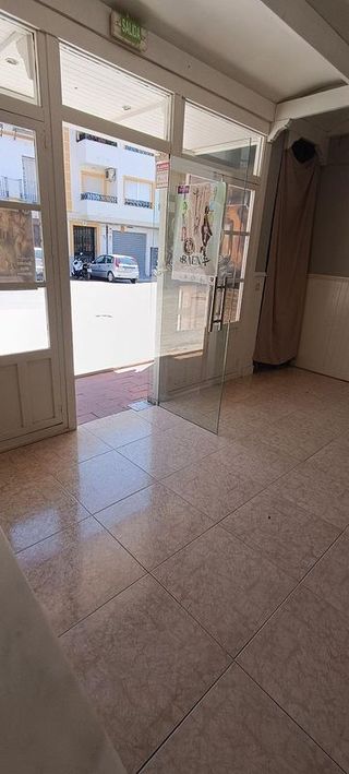 Local comercial en venta en Baena