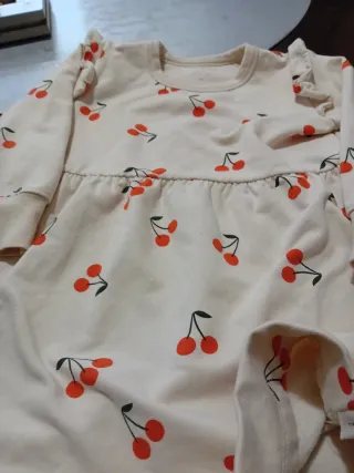 Vestitino panna con ciliegie