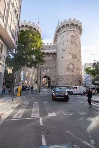 Piso en venta en El Botànic en Valencia
