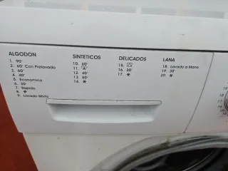 Lavadora Blanca Carga Frontal