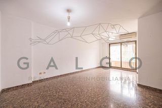 Piso en venta en Campanar en Valencia