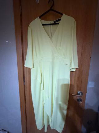 Vestido amarelo creme