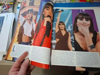 REVISTA HOLA AITANA 2025,con muchas fotos.