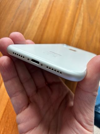 iPhone XR (2019) + accesorios