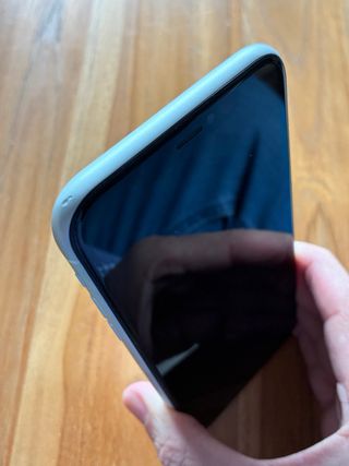 iPhone XR (2019) + accesorios