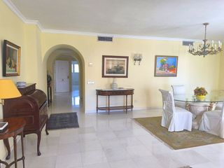 Piso en alquiler en Puerto Banús en Marbella