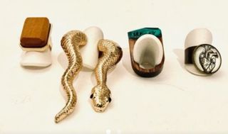 Lote de anillos dorados y turquesa