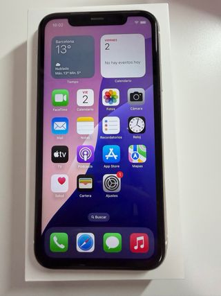 iPhone 11 + 3 Fundas + Protector