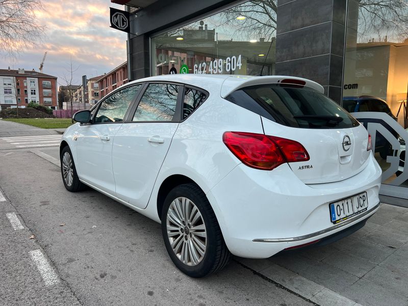 Opel Astra 1.6 115cv 115000KM 2015 foto 2