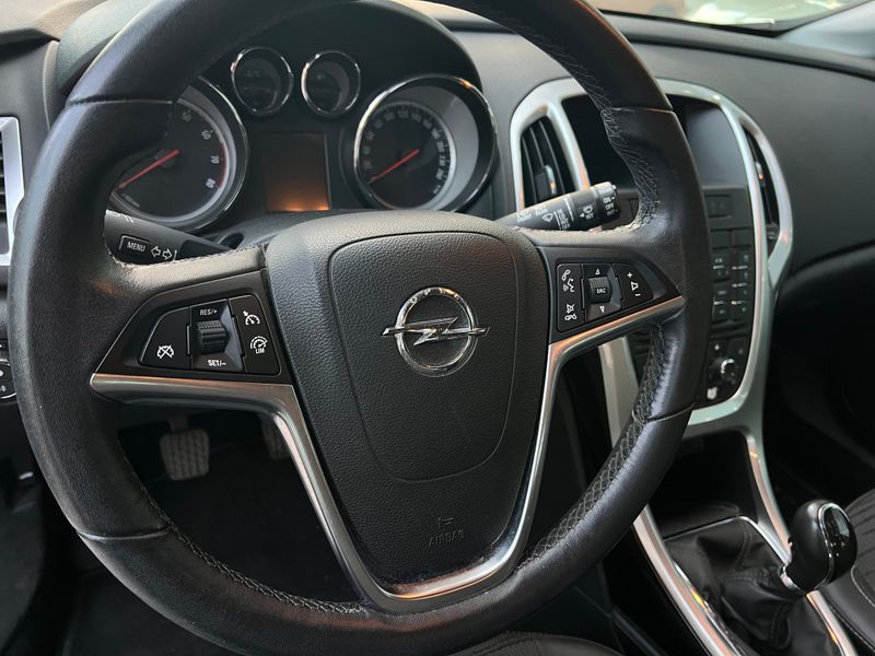 Opel Astra 1.6 115cv 115000KM 2015 foto 10