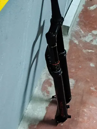 Horquilla Rock Shox Revelation 29 carrera 160 mm