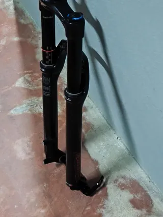 Horquilla Rock Shox Revelation 29 carrera 160 mm